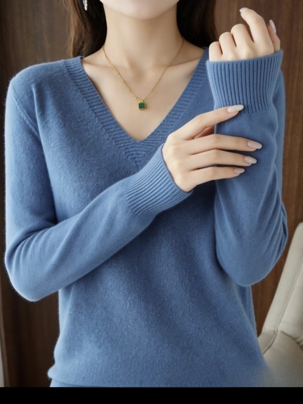Soft Cashmere Blend V-Neck Long Sleeve Sweater in Pacific Blue